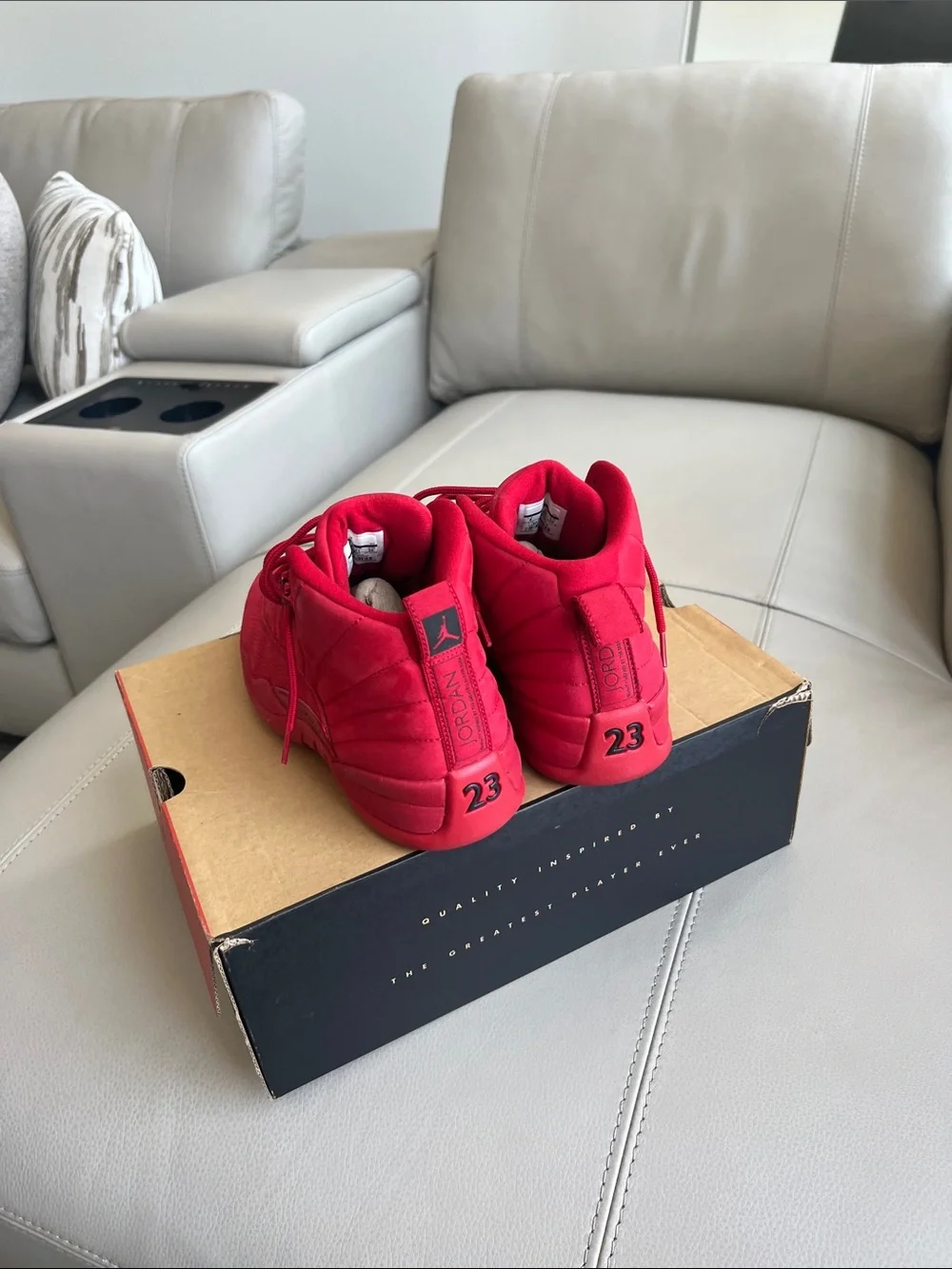 Jordan Gym Red men size 8